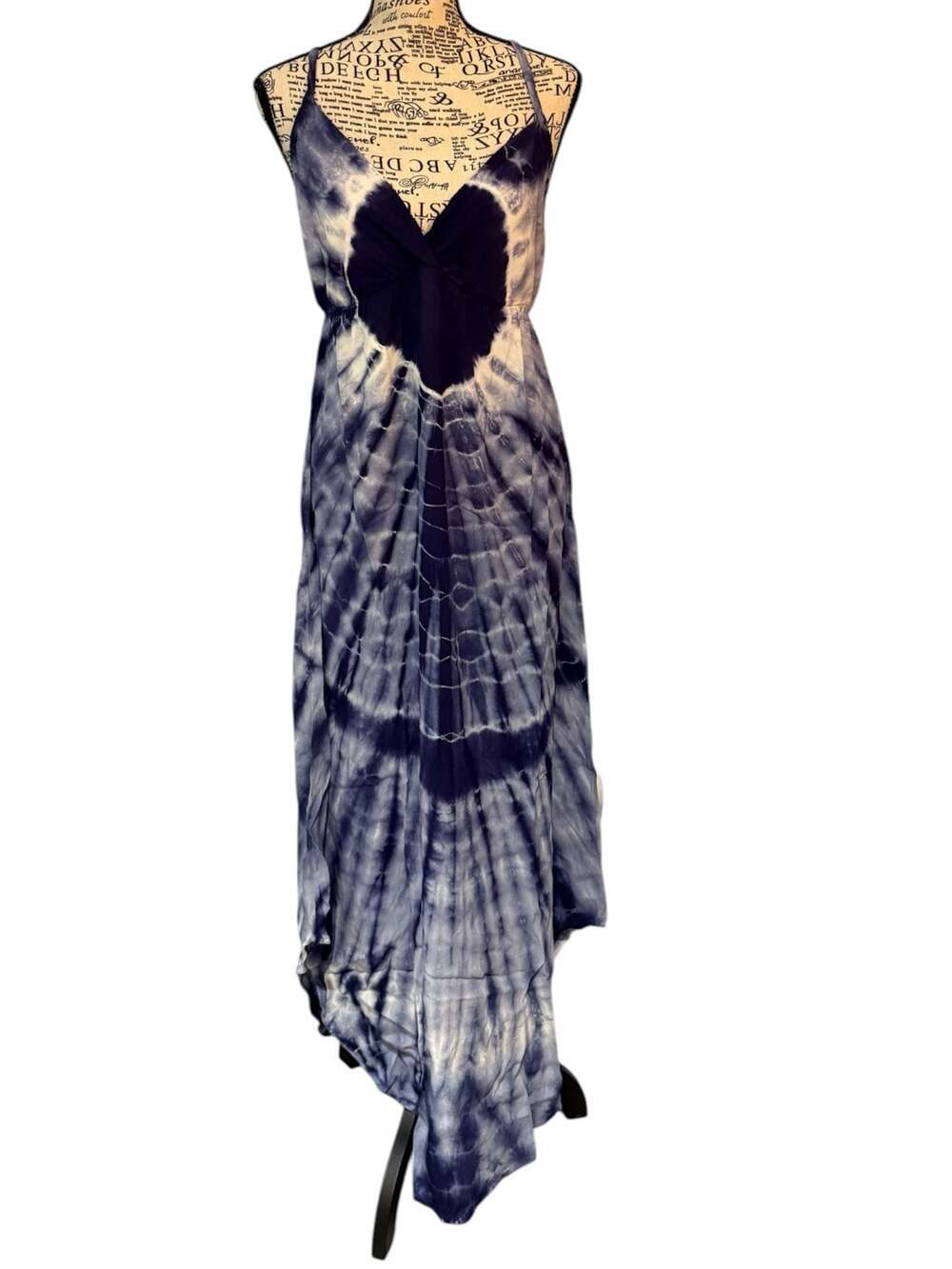 NWT Fraiche by J Blue White Tie Dye Open Back Maxi Dress Size Medium Boho Resort